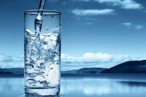 ویژگی های آب آشامیدنی سالم